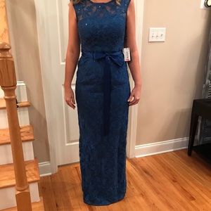 Formal gown/prom/military formal gown